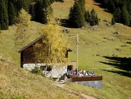 Wohn- und Gewerbebau Wohn- und Gewerbebau